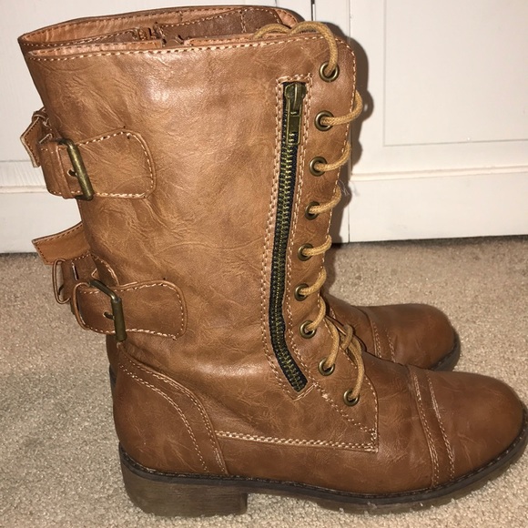 Boots - Picture 5 of 7